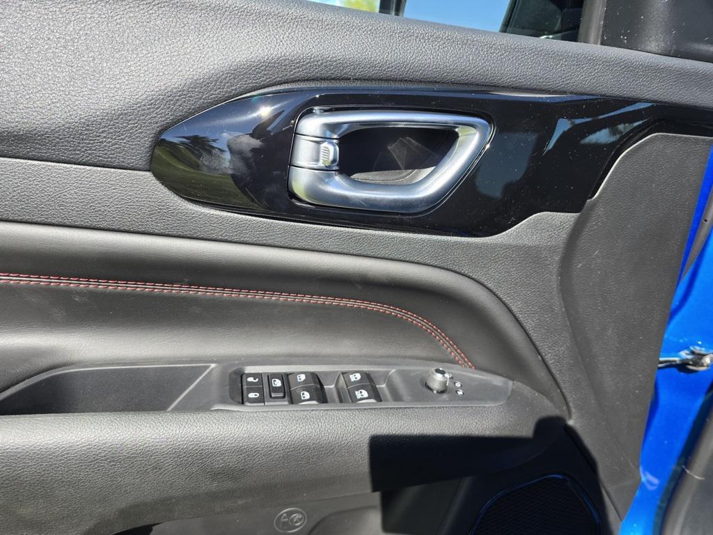 new 2026 Jeep Compass car, priced at $35,985