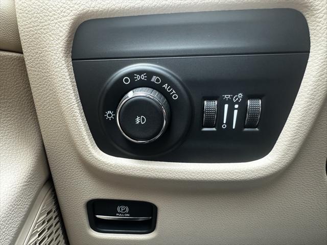 new 2025 Jeep Grand Cherokee L car, priced at $52,110