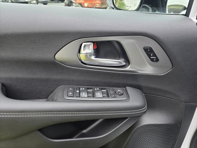 new 2025 Chrysler Pacifica car, priced at $50,615
