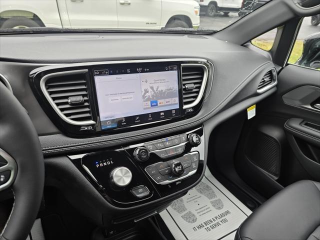 new 2025 Chrysler Pacifica car, priced at $50,615