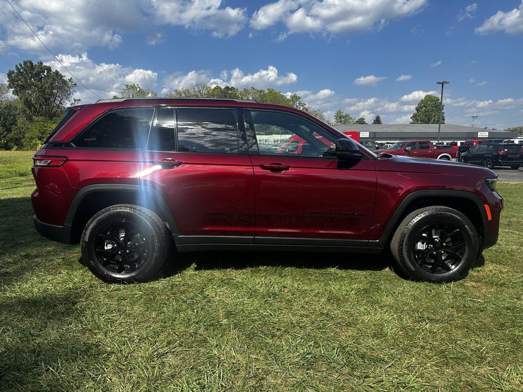 new 2025 Jeep Grand Cherokee car, priced at $46,730