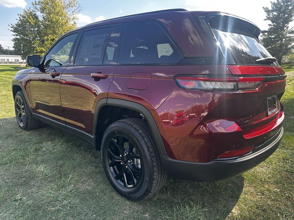 new 2025 Jeep Grand Cherokee car, priced at $46,730