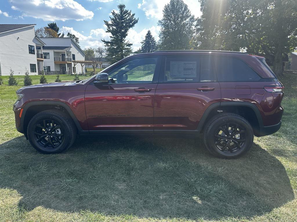 new 2025 Jeep Grand Cherokee car, priced at $46,730