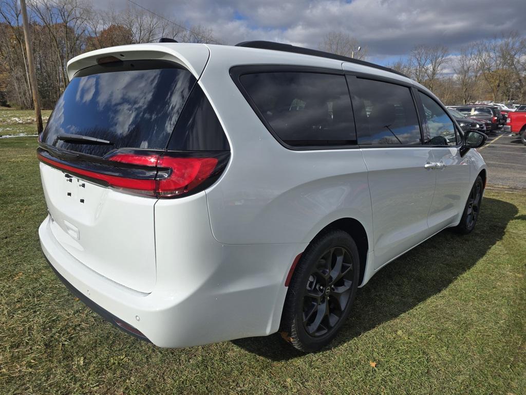 new 2026 Chrysler Pacifica car, priced at $49,780
