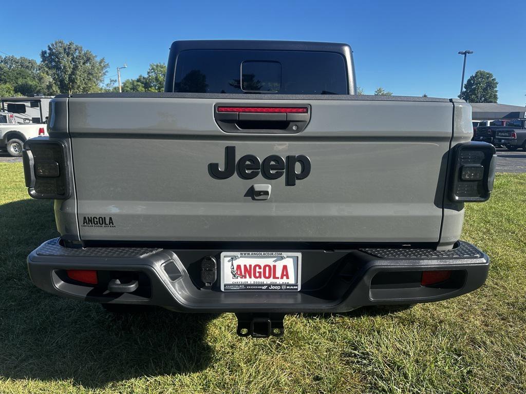 used 2022 Jeep Gladiator car, priced at $27,452