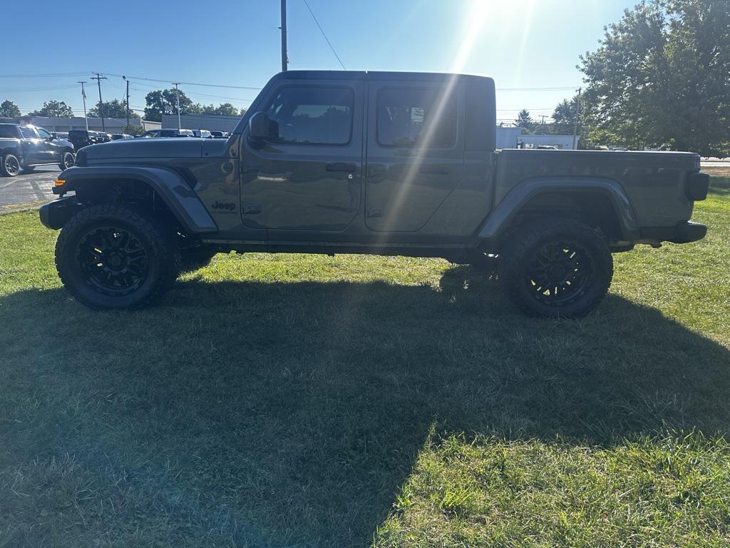 used 2022 Jeep Gladiator car, priced at $27,452