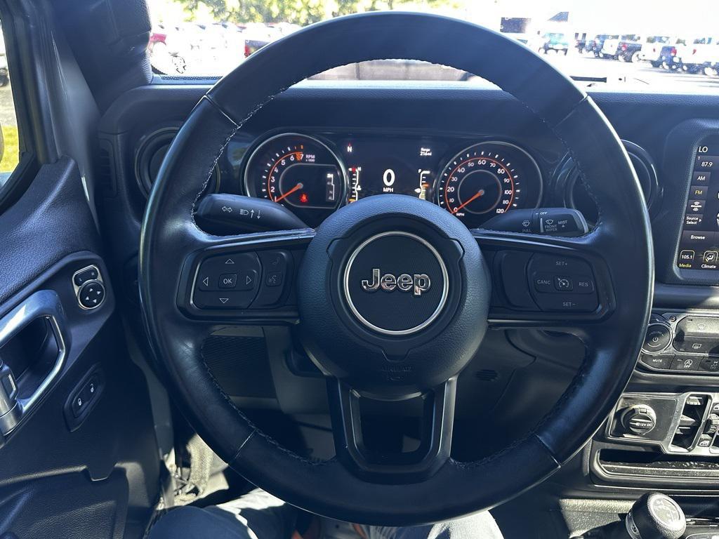 used 2022 Jeep Gladiator car, priced at $27,452