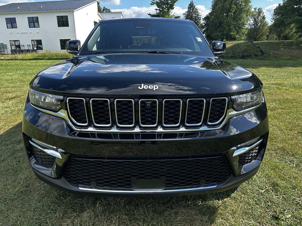 new 2025 Jeep Grand Cherokee car