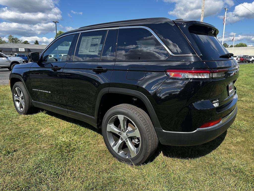 new 2025 Jeep Grand Cherokee car