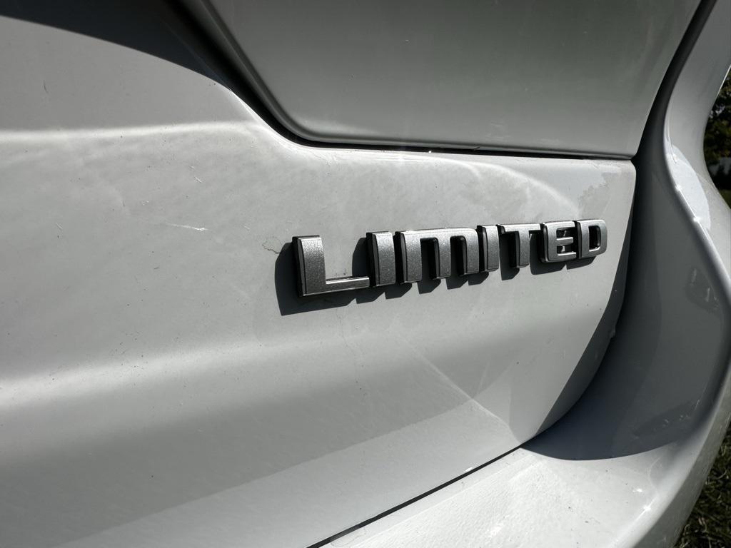 new 2025 Jeep Grand Cherokee car, priced at $49,415