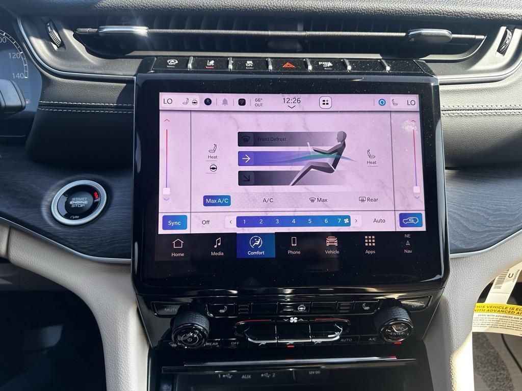 new 2025 Jeep Grand Cherokee car, priced at $49,415