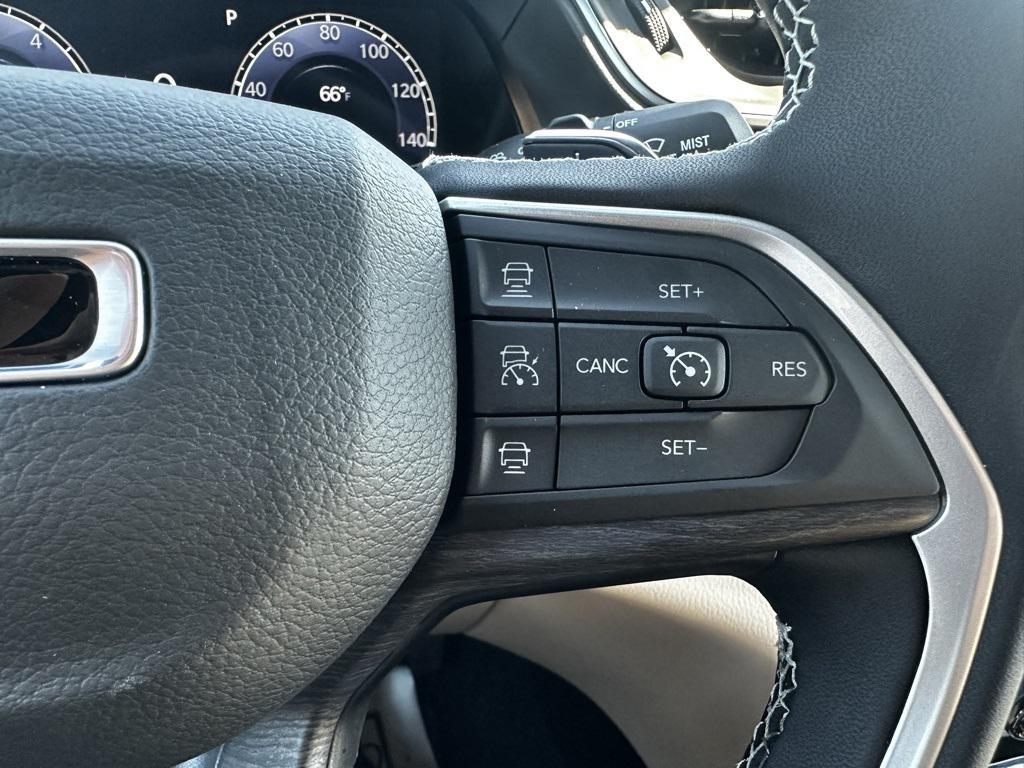 new 2025 Jeep Grand Cherokee car, priced at $49,415