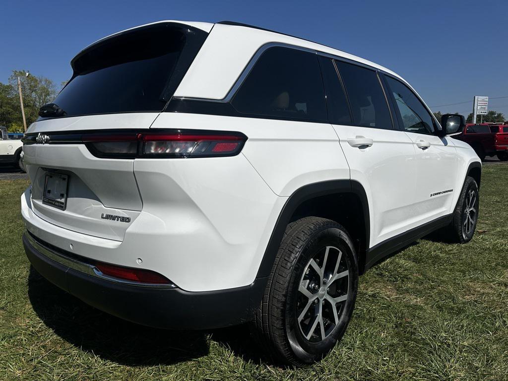 new 2025 Jeep Grand Cherokee car, priced at $49,415