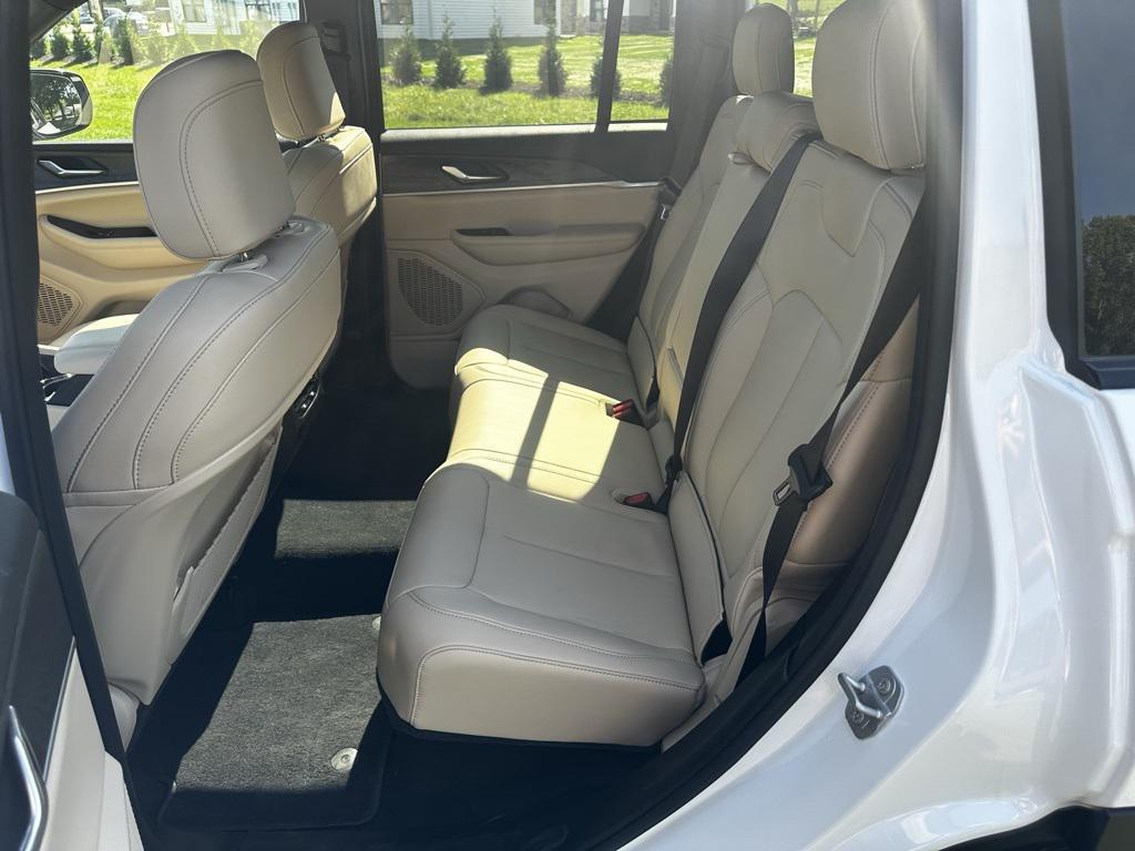 new 2025 Jeep Grand Cherokee car, priced at $49,415