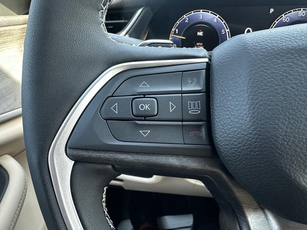 new 2025 Jeep Grand Cherokee car, priced at $49,415