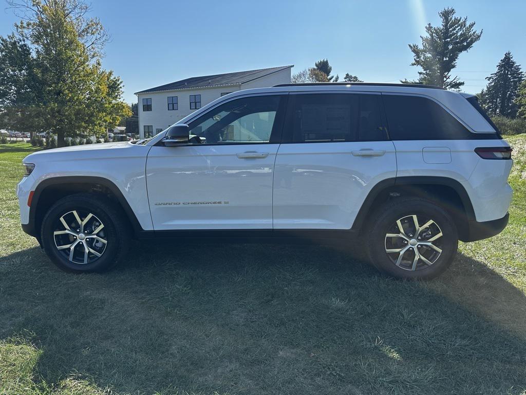 new 2025 Jeep Grand Cherokee car, priced at $49,415
