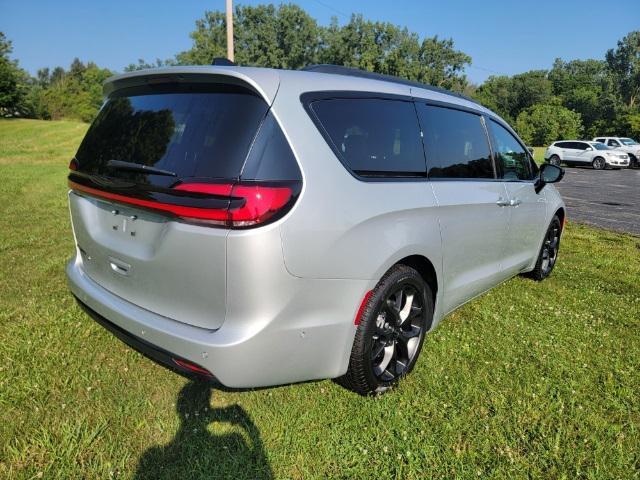 new 2024 Chrysler Pacifica car, priced at $49,030