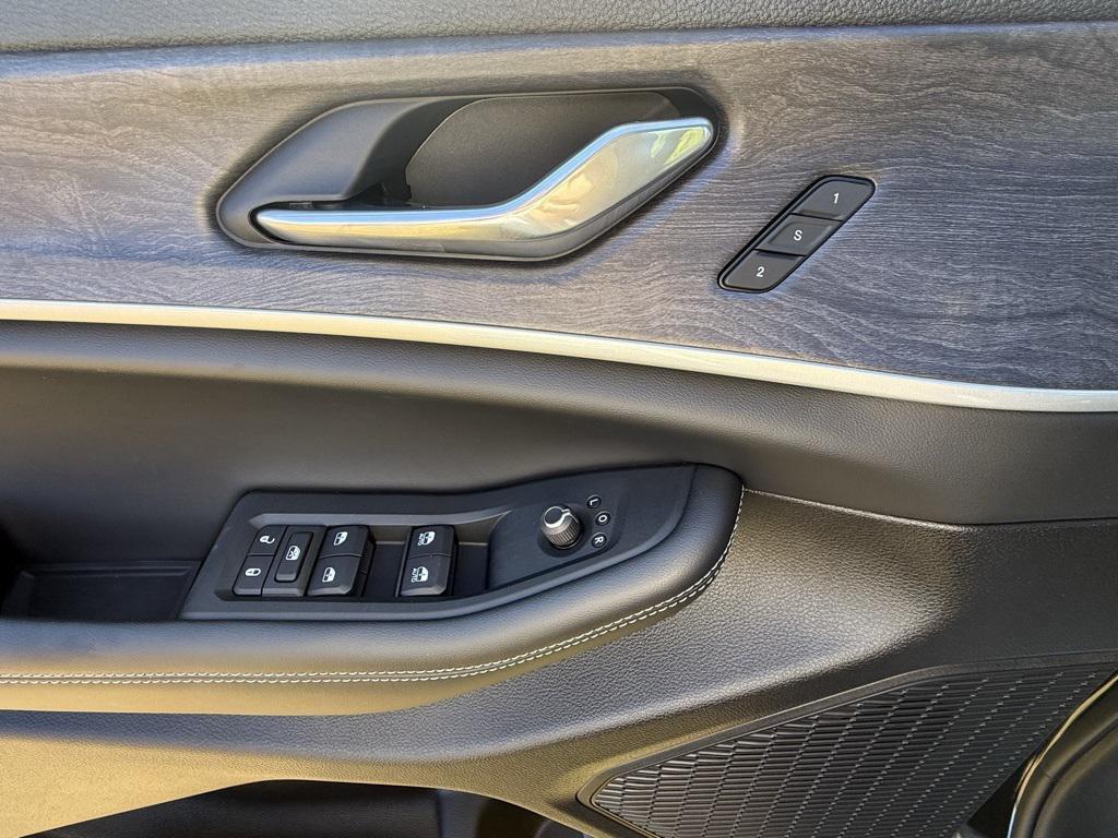 new 2025 Jeep Grand Cherokee car