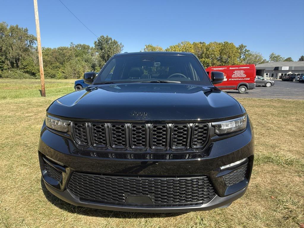 new 2025 Jeep Grand Cherokee car