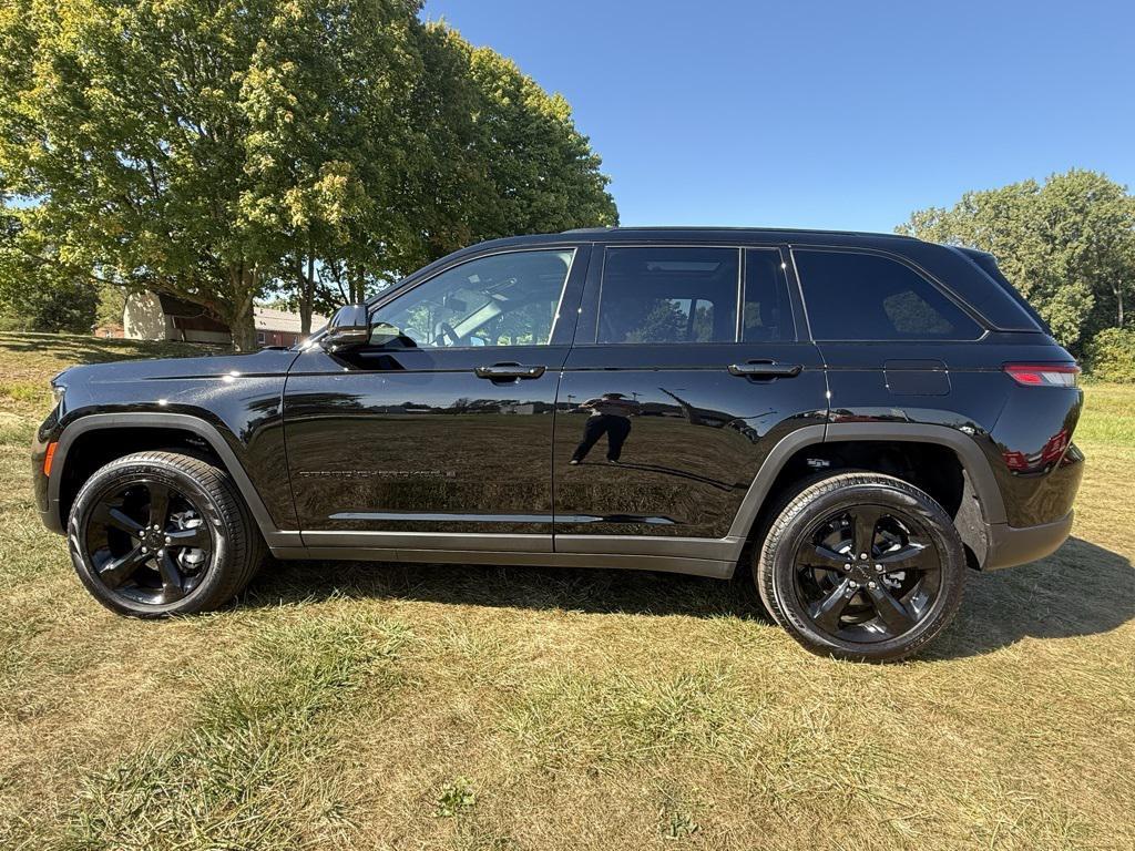 new 2025 Jeep Grand Cherokee car