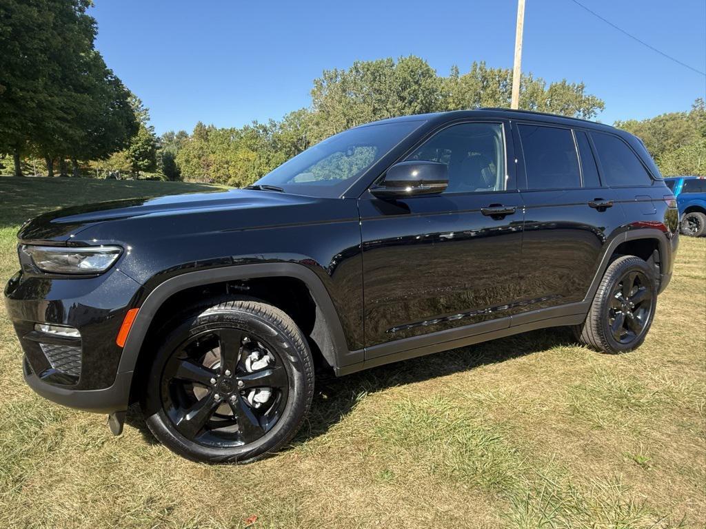 new 2025 Jeep Grand Cherokee car