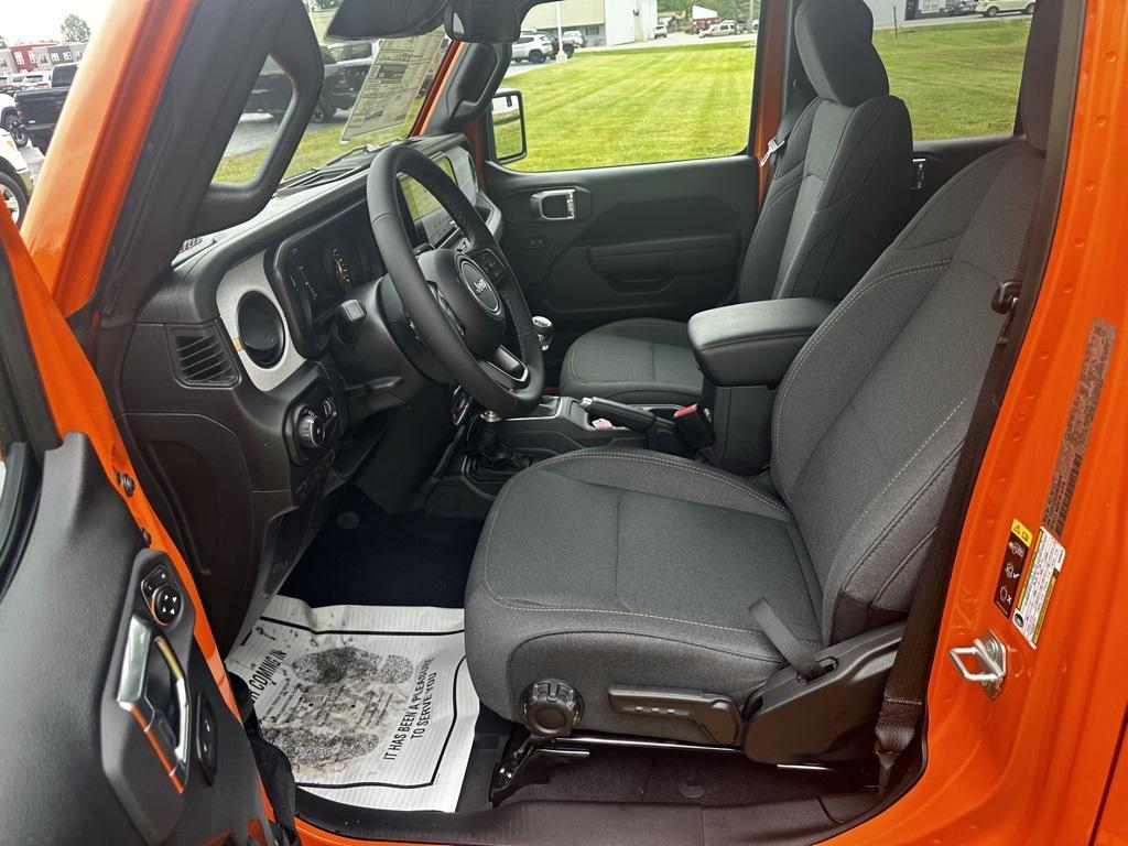 new 2025 Jeep Wrangler car, priced at $50,875