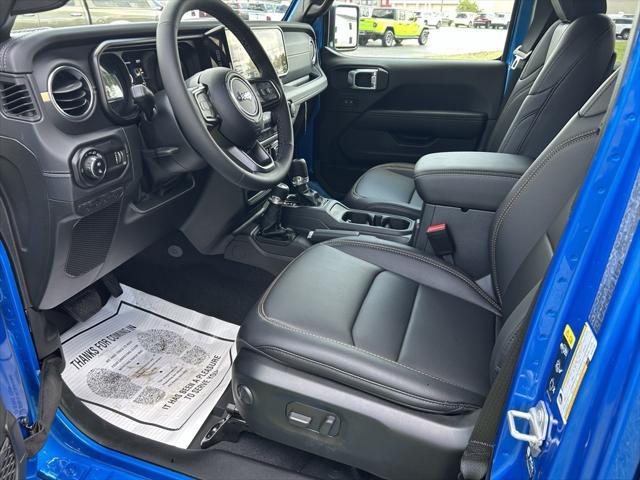 new 2025 Jeep Gladiator car, priced at $51,005