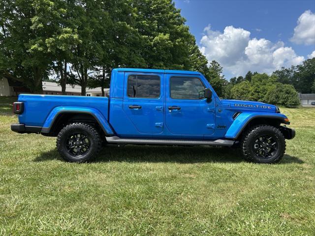 new 2025 Jeep Gladiator car, priced at $51,005