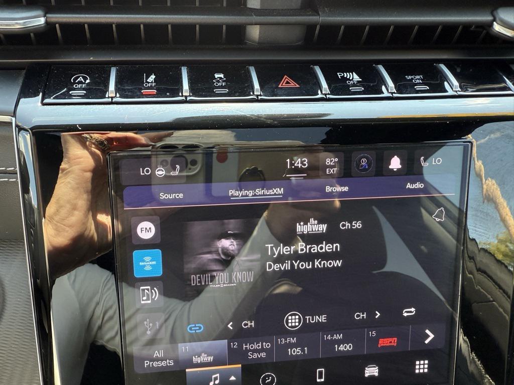 used 2024 Jeep Grand Cherokee car, priced at $29,892