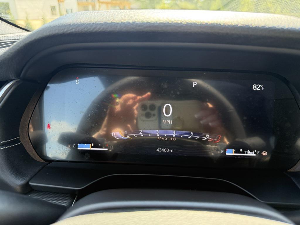 used 2024 Jeep Grand Cherokee car, priced at $29,892