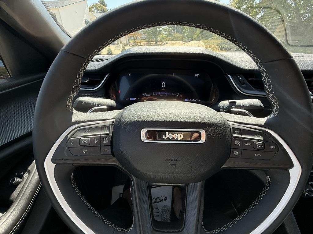 used 2024 Jeep Grand Cherokee car, priced at $29,892