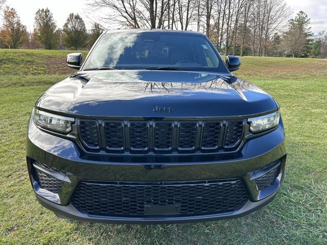 new 2025 Jeep Grand Cherokee car, priced at $47,525