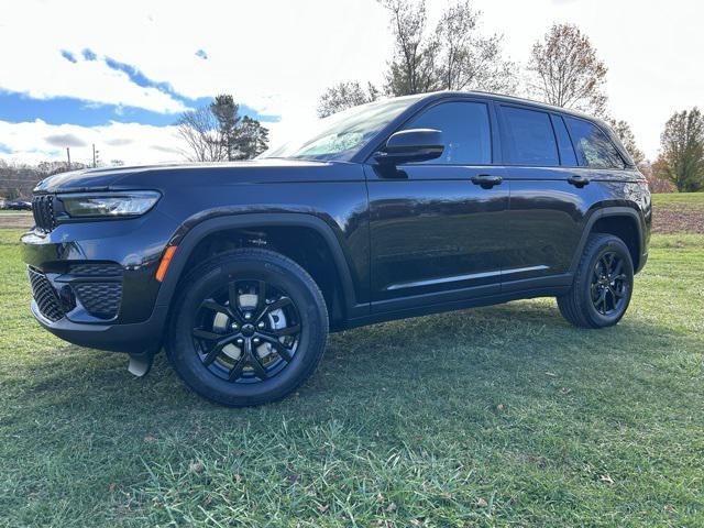 new 2025 Jeep Grand Cherokee car, priced at $47,525