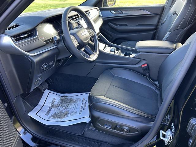 new 2025 Jeep Grand Cherokee car, priced at $47,525