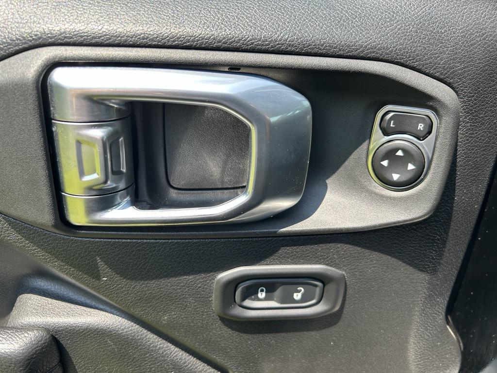 used 2022 Jeep Gladiator car, priced at $31,846