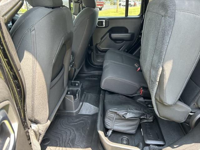 used 2022 Jeep Gladiator car, priced at $33,874