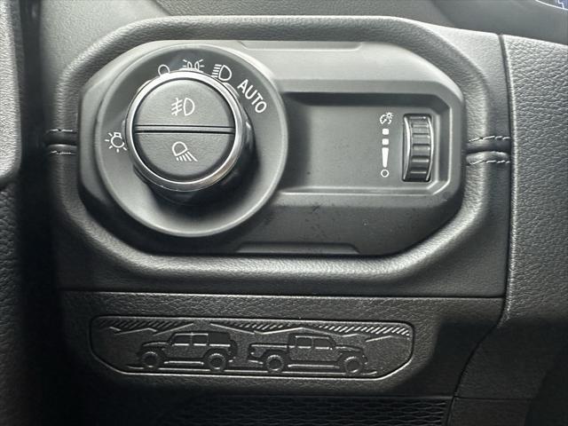 new 2025 Jeep Gladiator car, priced at $51,005