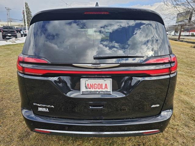 new 2025 Chrysler Pacifica car