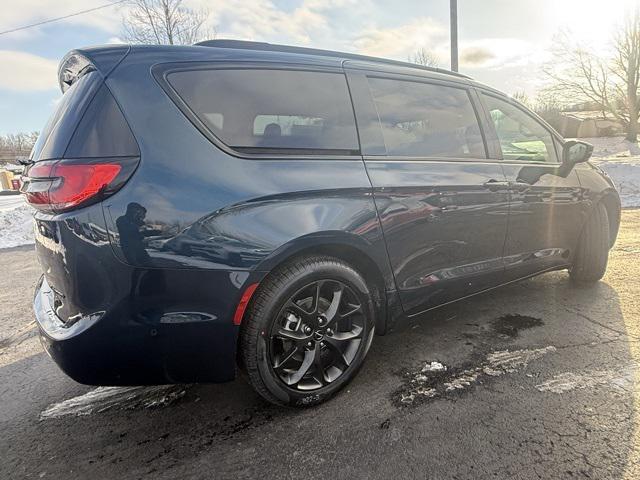 new 2025 Chrysler Pacifica car, priced at $53,040