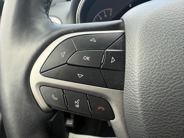 used 2022 Jeep Grand Cherokee car, priced at $31,269
