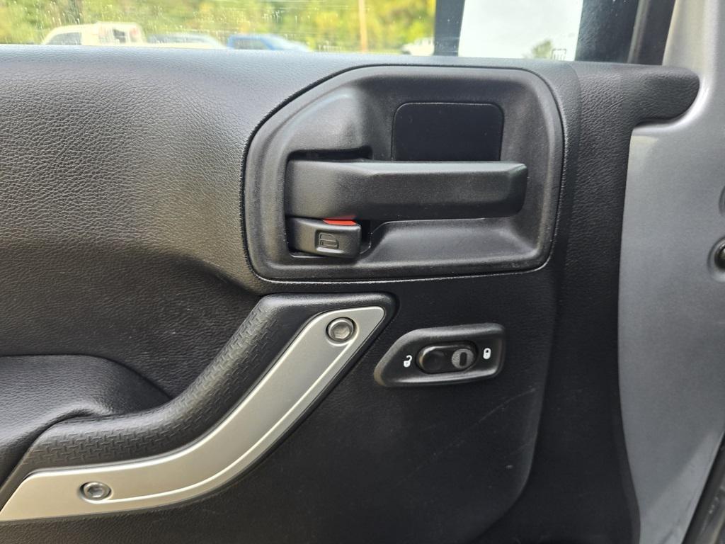 used 2014 Jeep Wrangler Unlimited car, priced at $15,579