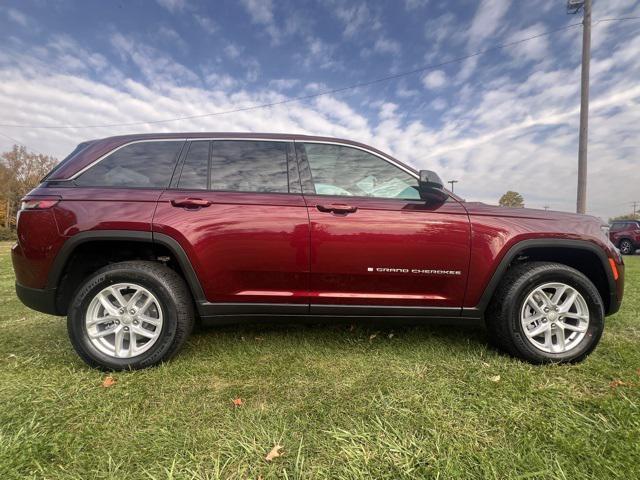 new 2025 Jeep Grand Cherokee car, priced at $43,970