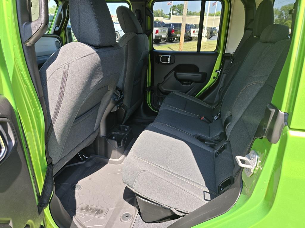 new 2025 Jeep Gladiator car, priced at $52,915