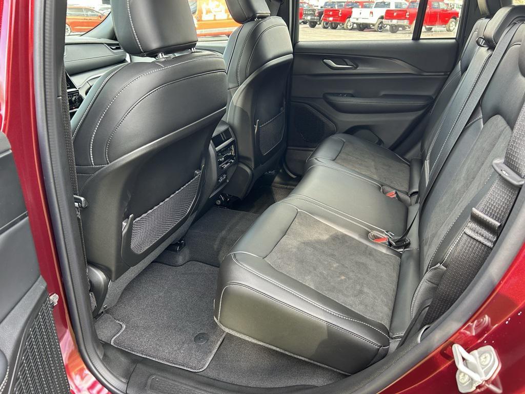 new 2025 Jeep Grand Cherokee car, priced at $46,730