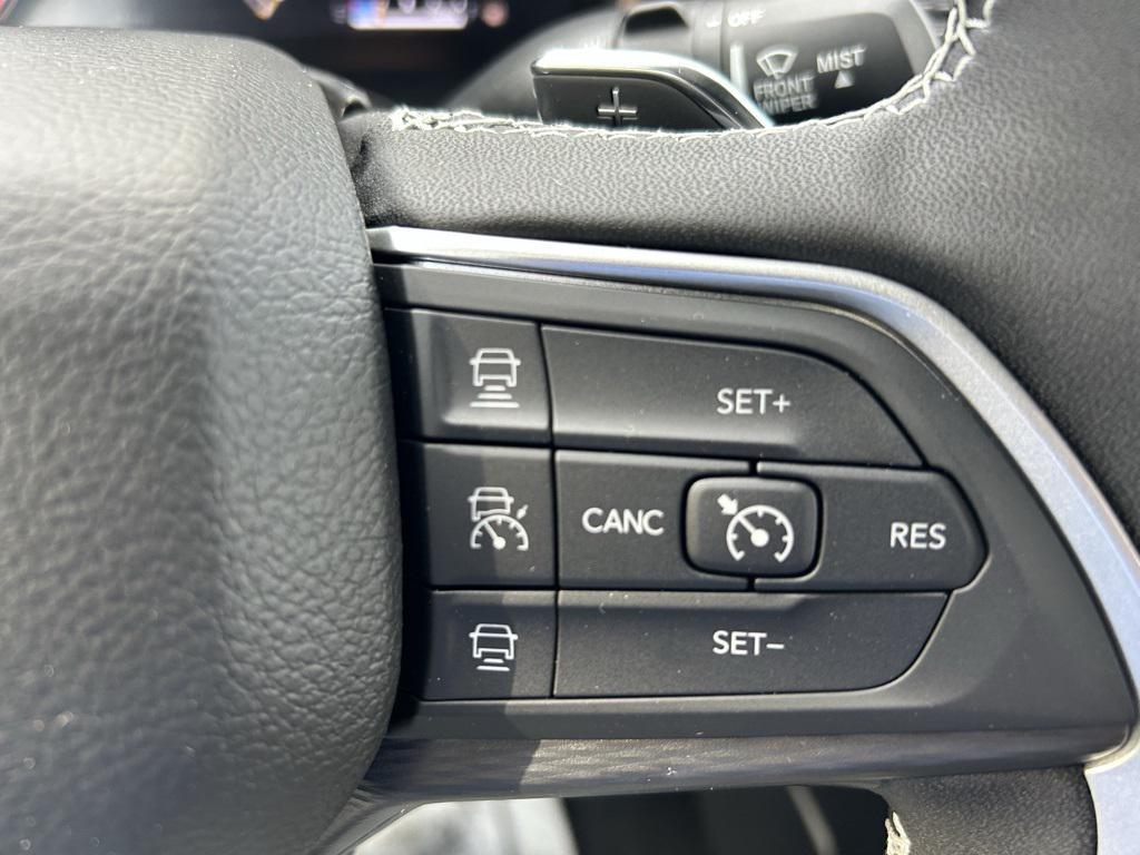 new 2025 Jeep Grand Cherokee car, priced at $46,730