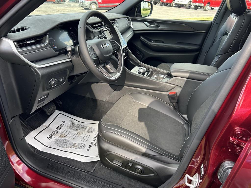 new 2025 Jeep Grand Cherokee car, priced at $46,730