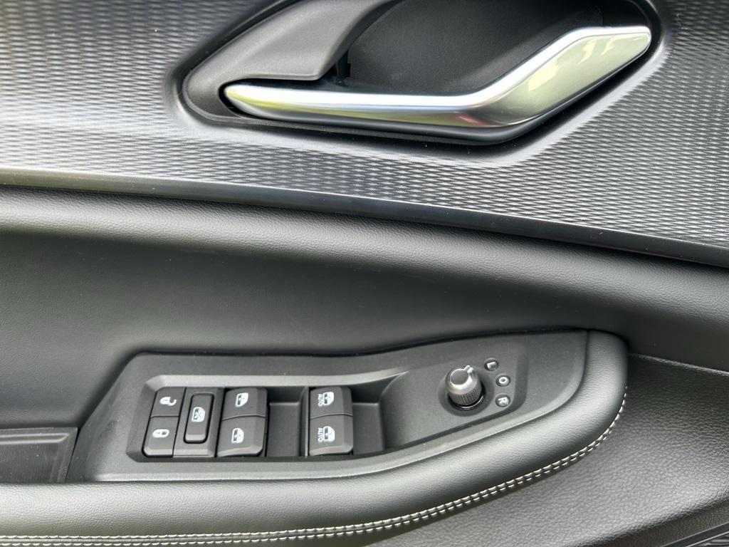 new 2025 Jeep Grand Cherokee car, priced at $46,730