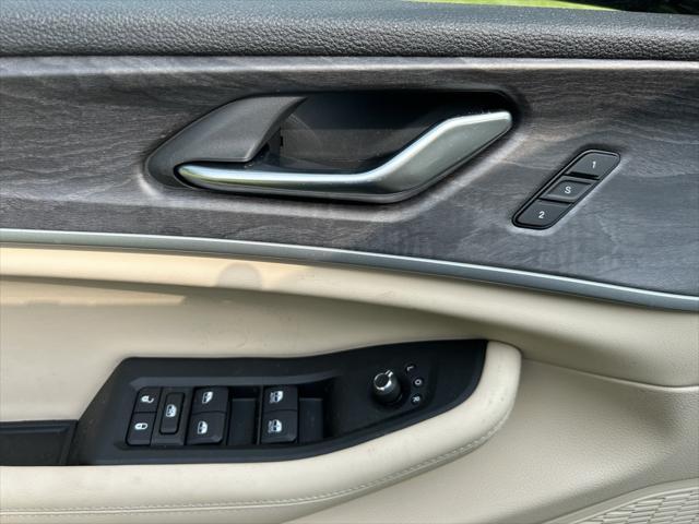 new 2025 Jeep Grand Cherokee car, priced at $50,010