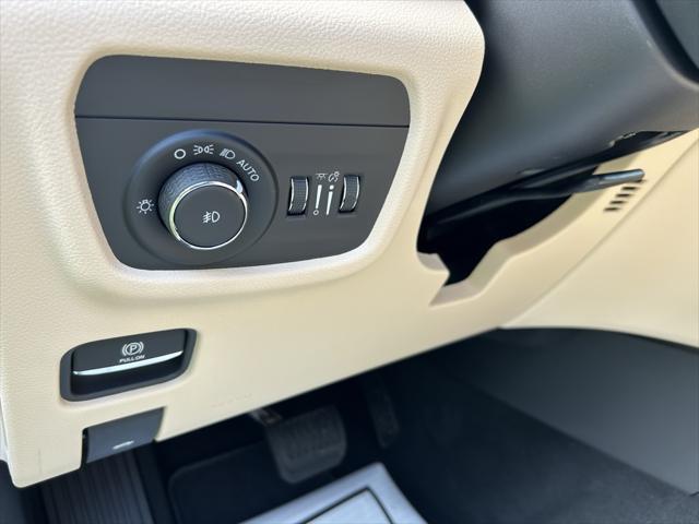 new 2025 Jeep Grand Cherokee L car, priced at $52,510