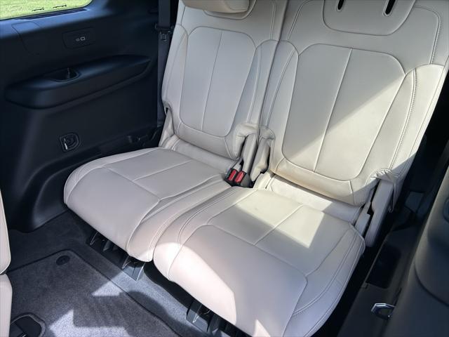 new 2025 Jeep Grand Cherokee L car, priced at $52,510